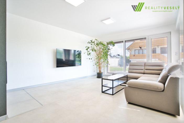 Prodej rodinného domu, Lužice, 190 m2