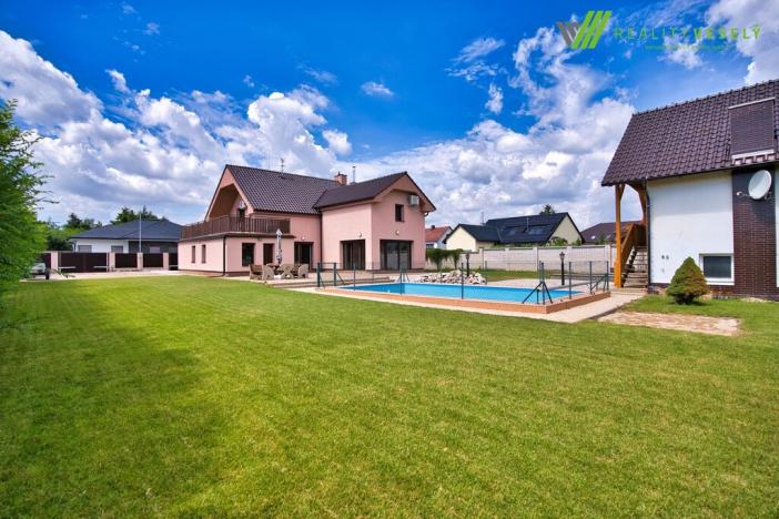 Prodej rodinného domu, Lužice, 190 m2