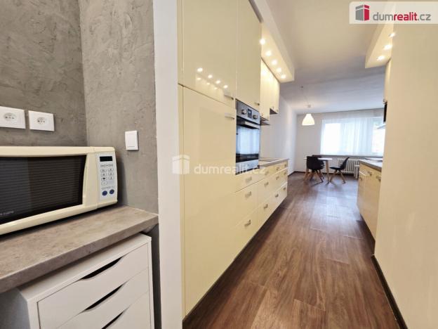 Pronájem bytu 2+kk, Praha - Břevnov, U vojenské nemocnice, 77 m2