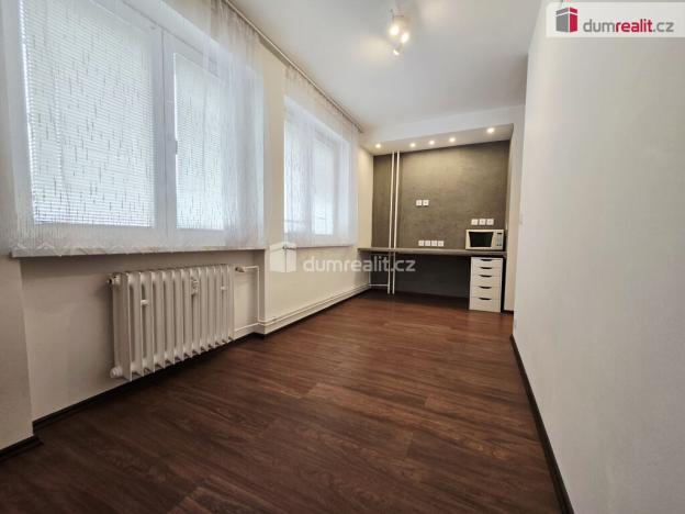 Pronájem bytu 2+kk, Praha - Břevnov, U vojenské nemocnice, 77 m2