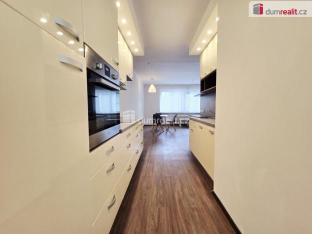 Pronájem bytu 2+kk, Praha - Břevnov, U vojenské nemocnice, 77 m2