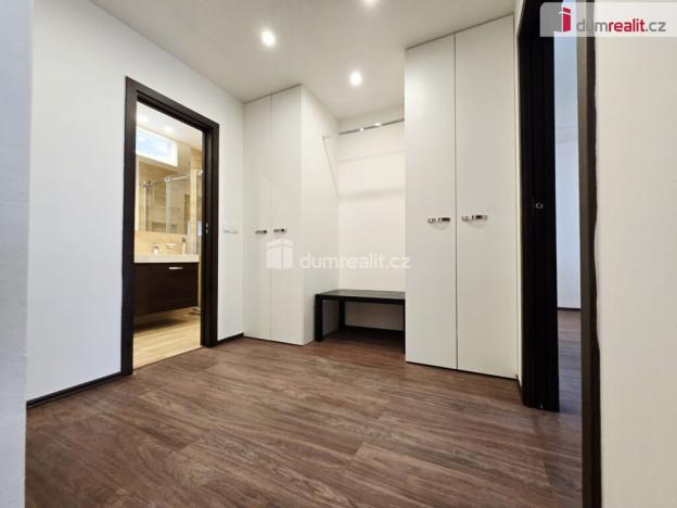 Pronájem bytu 2+kk, Praha - Břevnov, U vojenské nemocnice, 77 m2