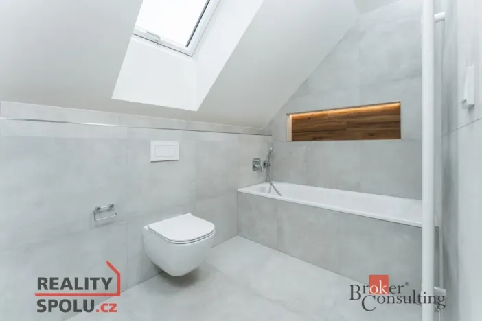 Prodej rodinného domu, Všestary, 120 m2