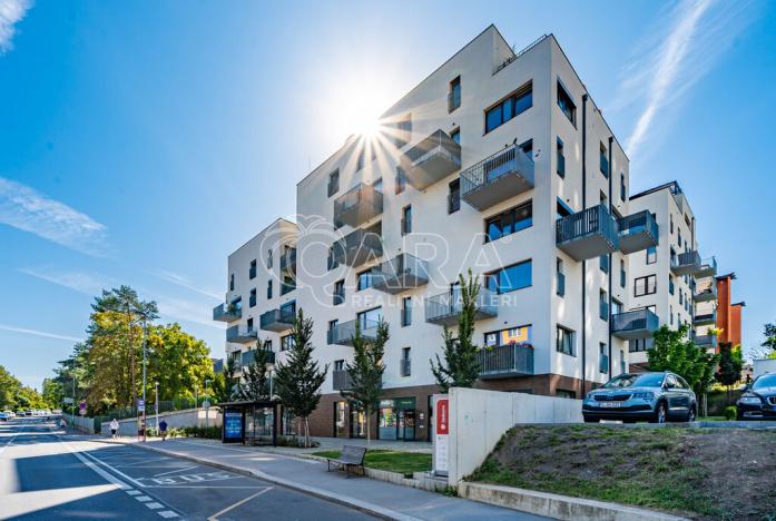 Pronájem bytu 1+kk, Praha - Strašnice, Štěchovická, 42 m2