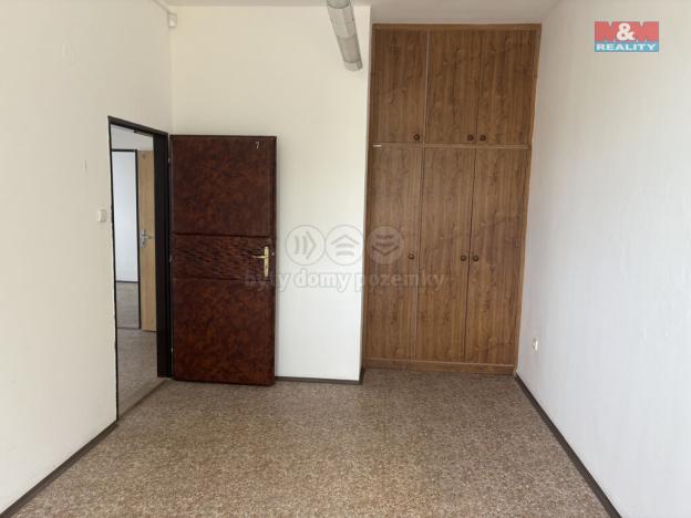 Pronájem kanceláře, Háje, 500 m2