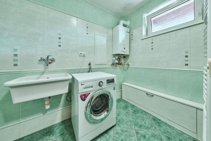 Prodej rodinného domu, Vlčice, 180 m2