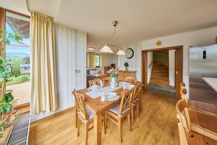 Prodej rodinného domu, Vlčice, 180 m2