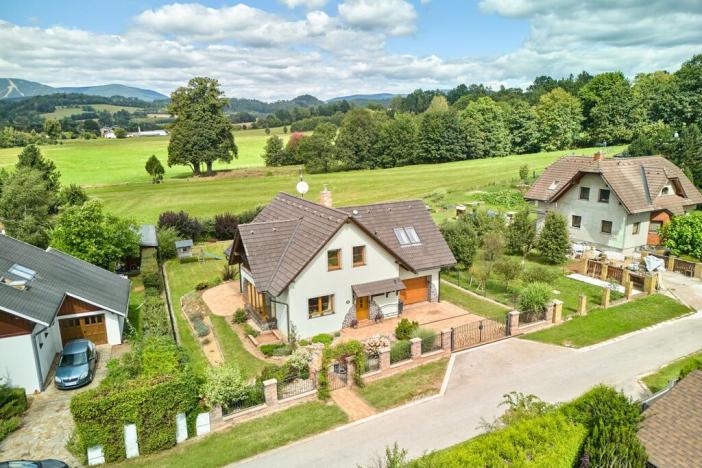 Prodej rodinného domu, Vlčice, 180 m2