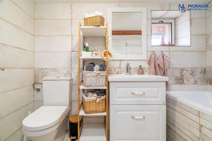 Prodej rodinného domu, Senička, 200 m2