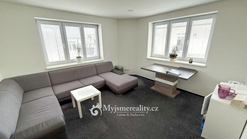 Prodej výrobních prostor, Tavíkovice, 2425 m2