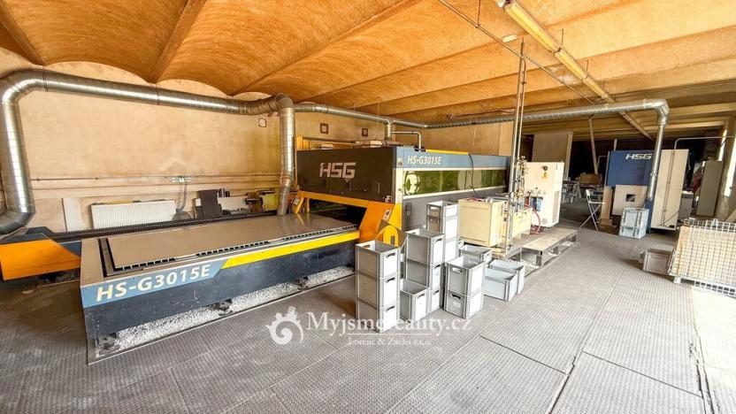 Prodej výrobních prostor, Tavíkovice, 2425 m2