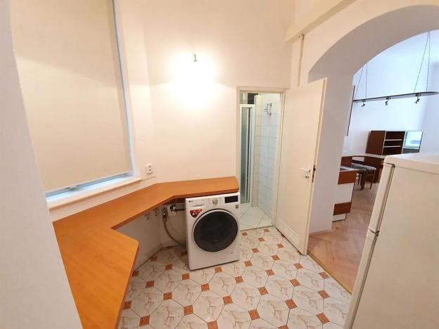 Pronájem bytu 1+kk, Praha - Nové Město, Salmovská, 40 m2