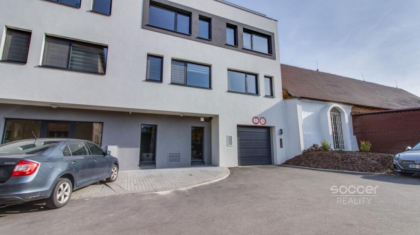 Prodej garážového stání, Praha - Hloubětín, Anny Čížkové, 16 m2