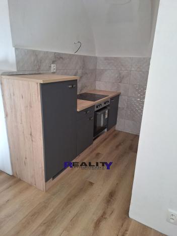 Pronájem bytu 1+kk, Žatec, Kovářská, 25 m2