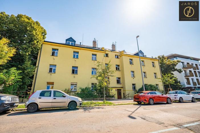 Prodej bytu 1+kk, Praha - Žižkov, V domově, 26 m2