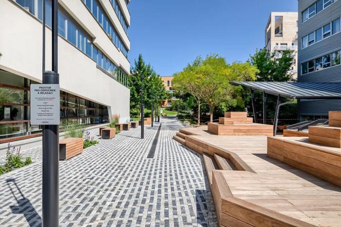 Pronájem kanceláře, Praha - Michle, Želetavská, 433 m2