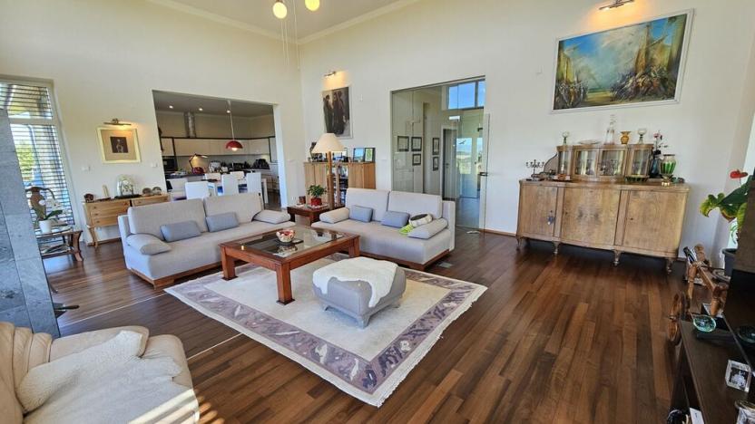 Prodej vily, Martiněves, 938 m2