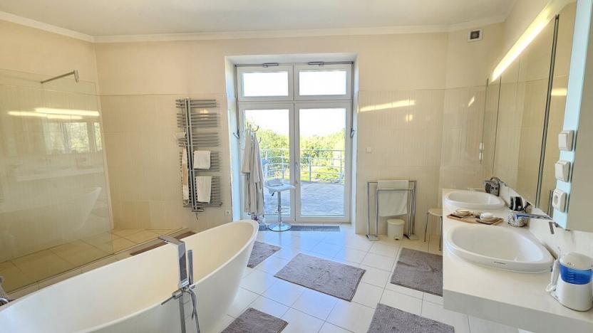 Prodej vily, Martiněves, 938 m2