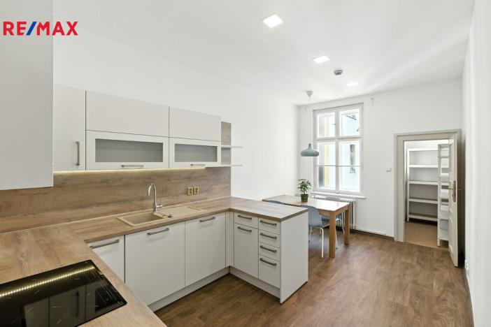 Pronájem bytu 3+1, Praha - Nové Město, Podskalská, 111 m2