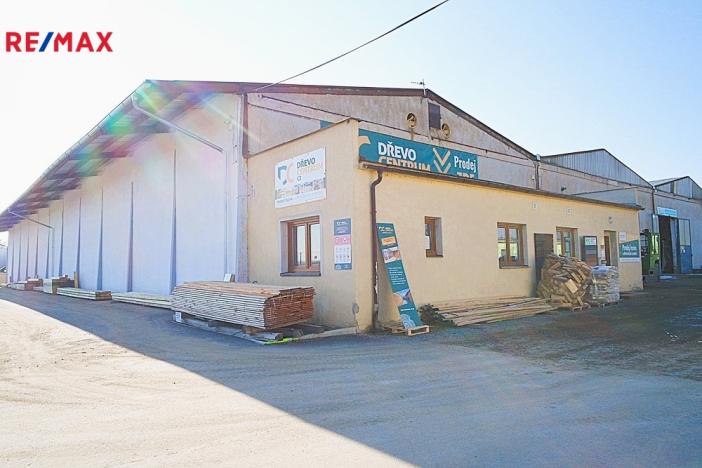 Pronájem skladu, Přelouč, 2550 m2