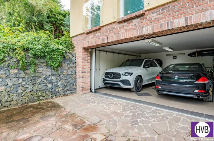 Prodej vícegeneračního domu, Podolanka, Pod Strání, 333 m2