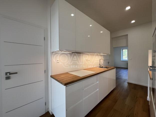 Pronájem bytu 3+kk, Praha - Vysočany, Podnádražní, 73 m2