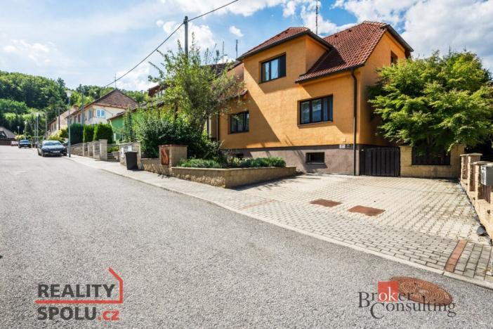 Prodej rodinného domu, Brno - Žebětín, Akátová, 222 m2
