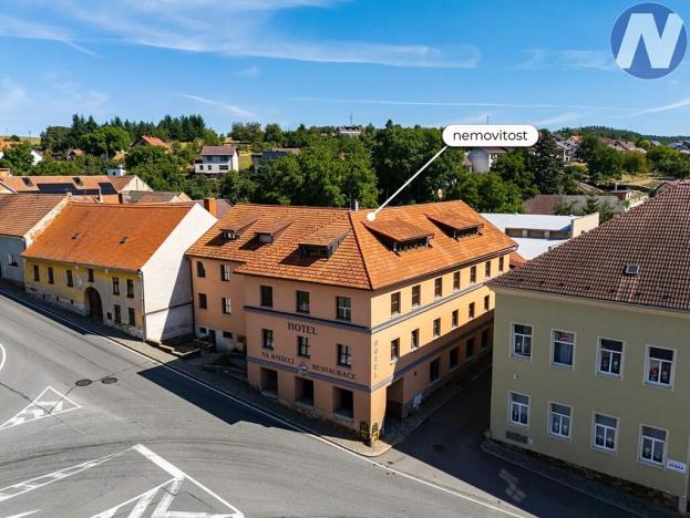 Prodej komerční nemovitosti, Husinec, Komenského, 1500 m2