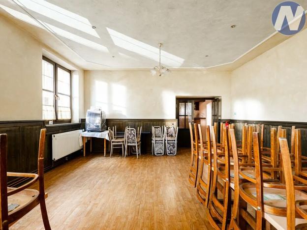 Prodej komerční nemovitosti, Husinec, Komenského, 1500 m2