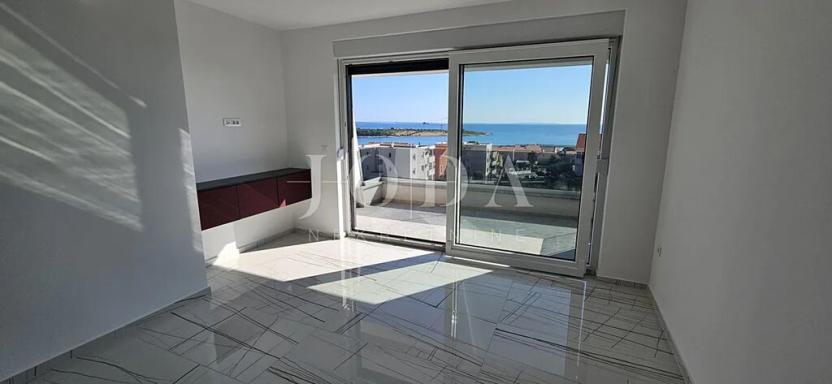 Prodej bytu 3+kk, Novalja, Chorvatsko, 68 m2
