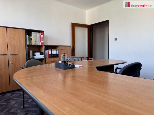 Prodej kanceláře, Pravčice, 840 m2