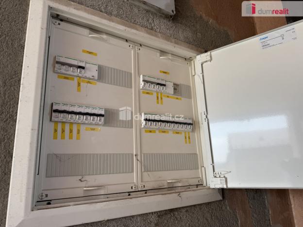 Prodej kanceláře, Pravčice, 840 m2