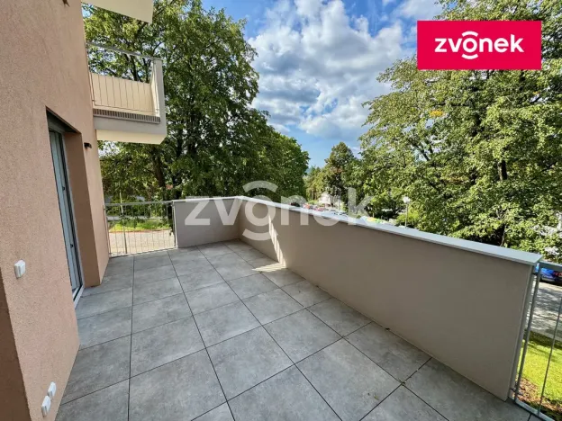 Pronájem kanceláře, Zlín, Nad Stráněmi, 72 m2