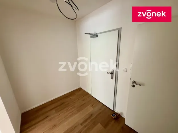 Pronájem kanceláře, Zlín, Nad Stráněmi, 72 m2