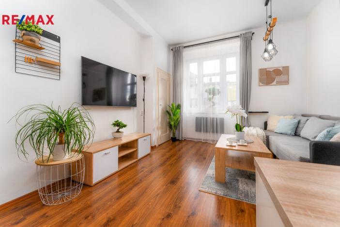 Pronájem bytu 2+kk, Hradec Králové - Kukleny, Denisovo náměstí, 51 m2