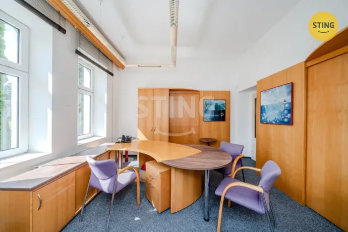 Pronájem kanceláře, Ostrava, Starobělská, 250 m2