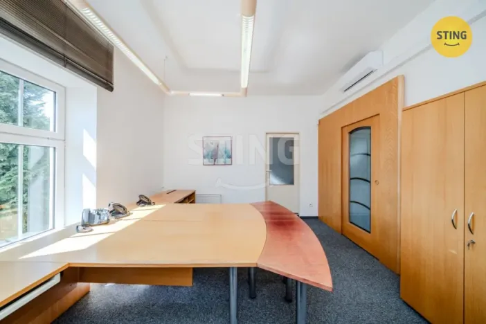 Pronájem kanceláře, Ostrava, Starobělská, 250 m2