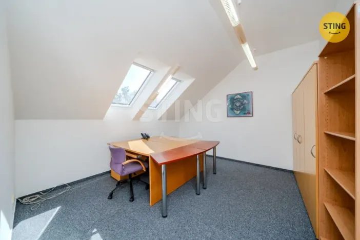 Pronájem kanceláře, Ostrava, Starobělská, 250 m2