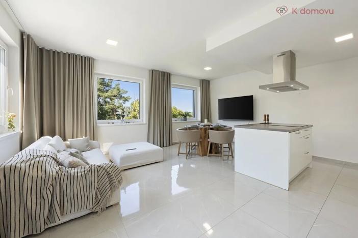 Prodej bytu 3+kk, Praha - Zbraslav, Na Baních, 78 m2