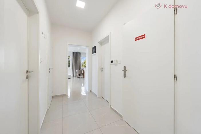 Prodej bytu 3+kk, Praha - Zbraslav, Na Baních, 78 m2