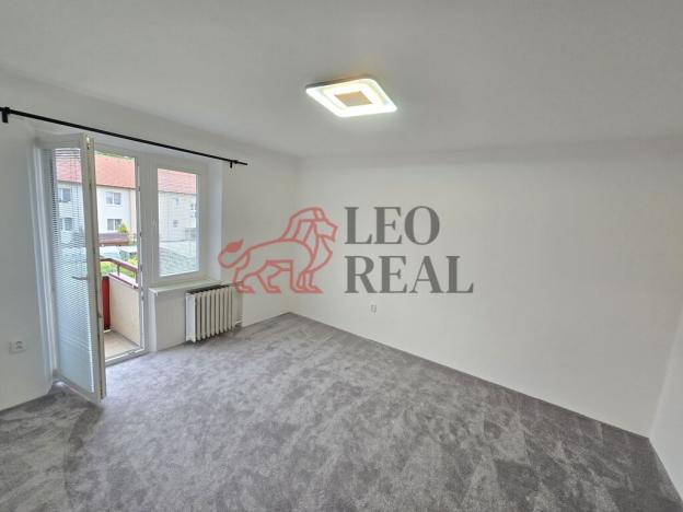 Pronájem bytu 3+1, Komárov, Odborářská, 62 m2