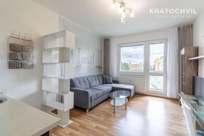 Pronájem bytu 1+kk, Kladno, Jaroslava Foglara, 22 m2