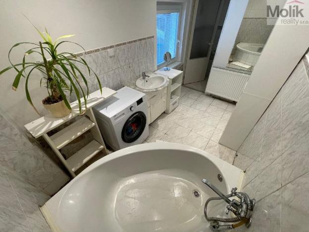 Prodej rodinného domu, Klíny, 180 m2