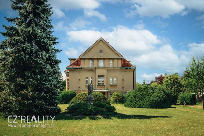 Prodej podílu vily, Praha - Klánovice, Ke znaku, 300 m2
