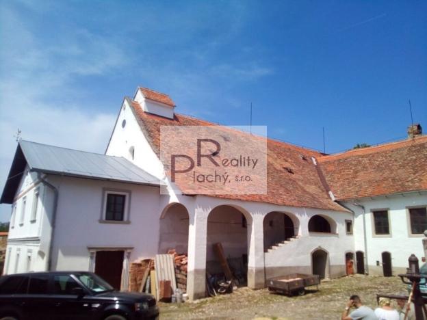 Prodej obchodního prostoru, Znojmo - Oblekovice, 1530 m2