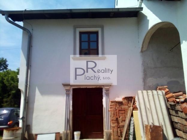Prodej obchodního prostoru, Znojmo - Oblekovice, 1530 m2