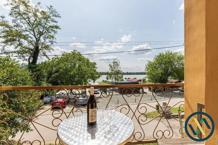 Prodej vinného sklepa, Strachotín, 192 m2