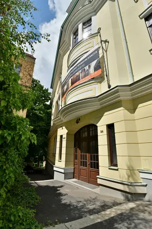 Prodej bytu 3+kk, Karlovy Vary, Zámecký vrch, 102 m2