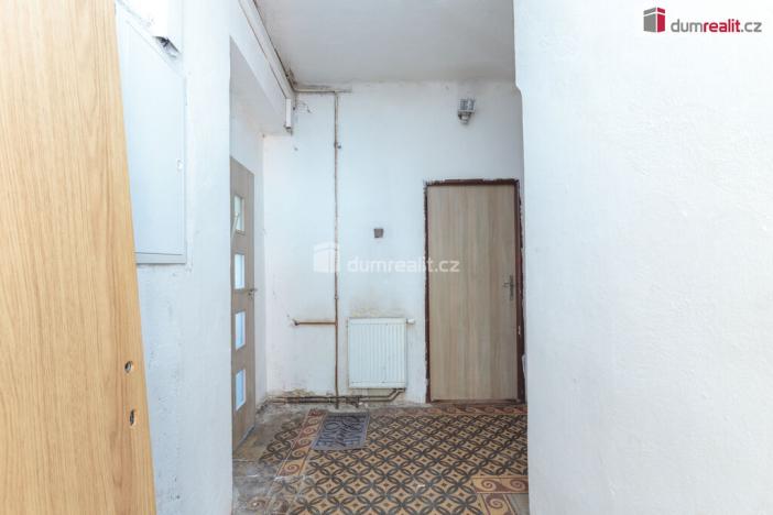 Prodej činžovního domu, Králův Dvůr, 5. května, 360 m2