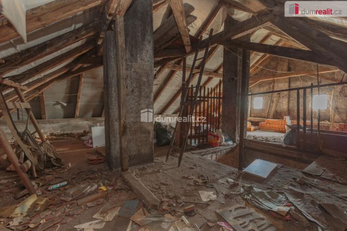 Prodej činžovního domu, Králův Dvůr, 5. května, 360 m2